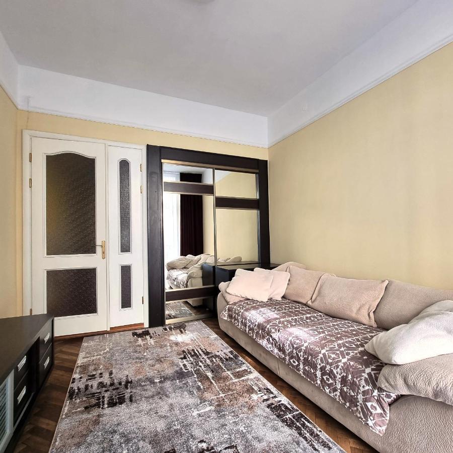 Cozy Apartment Lviv Exteriör bild